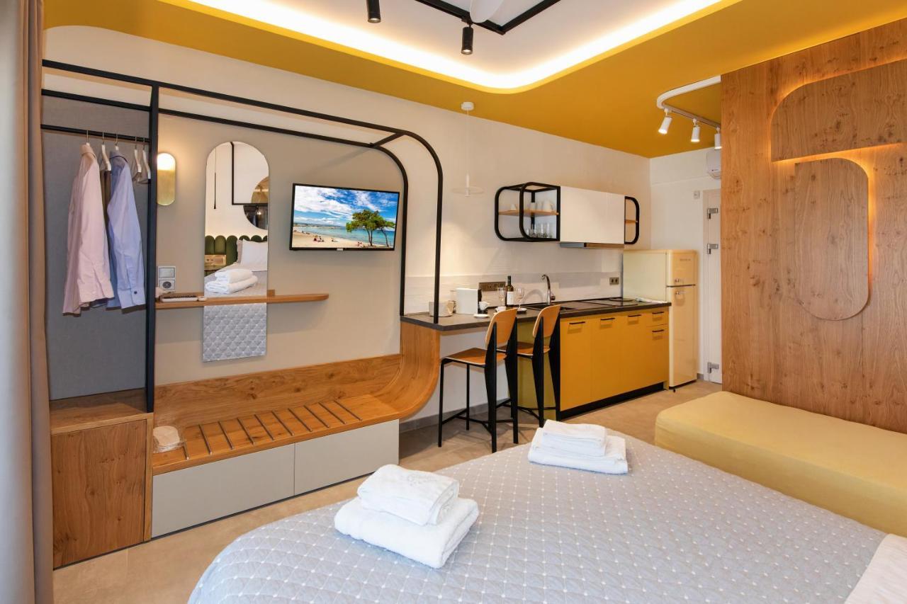 Castristudios นิกิติ ภายนอก รูปภาพ